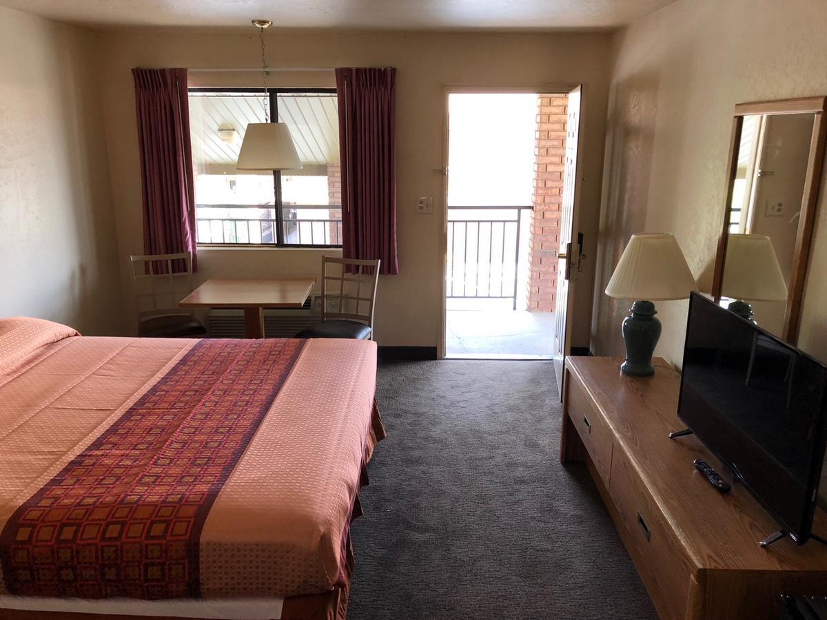 Claridge Inn - St. George Ngoại thất bức ảnh